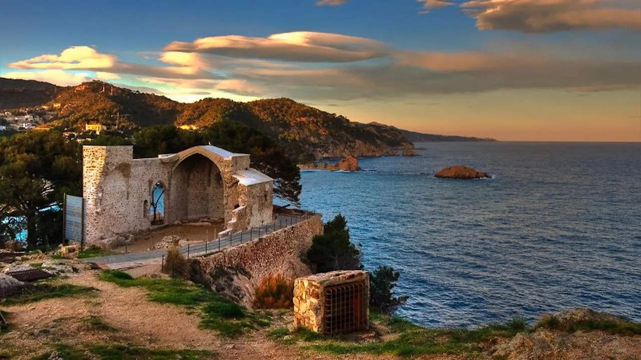 Holiday home Lets Holidays Sailor House With Sea Views Tossa de Mar