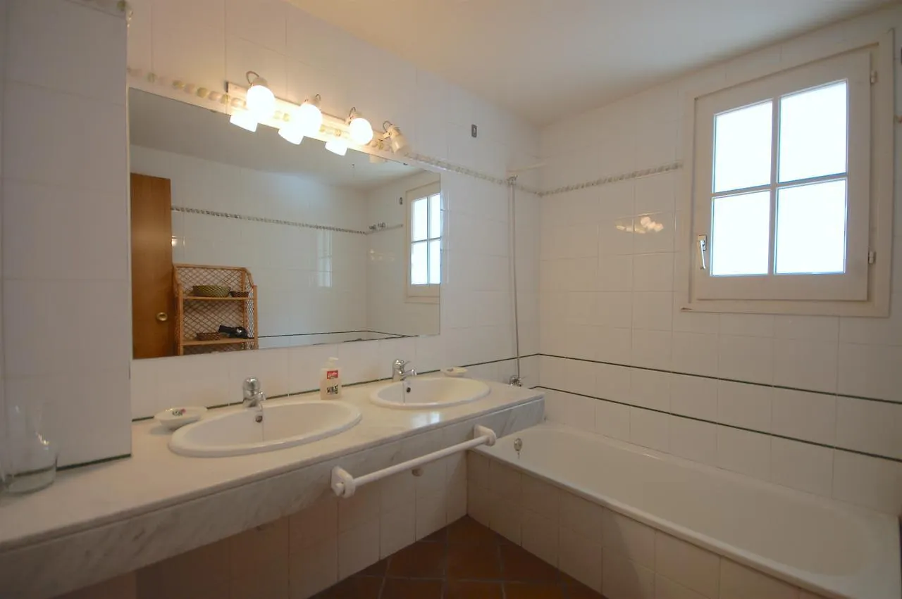 Lets Holidays Sailor House With Sea Views Tossa de Mar 0*,